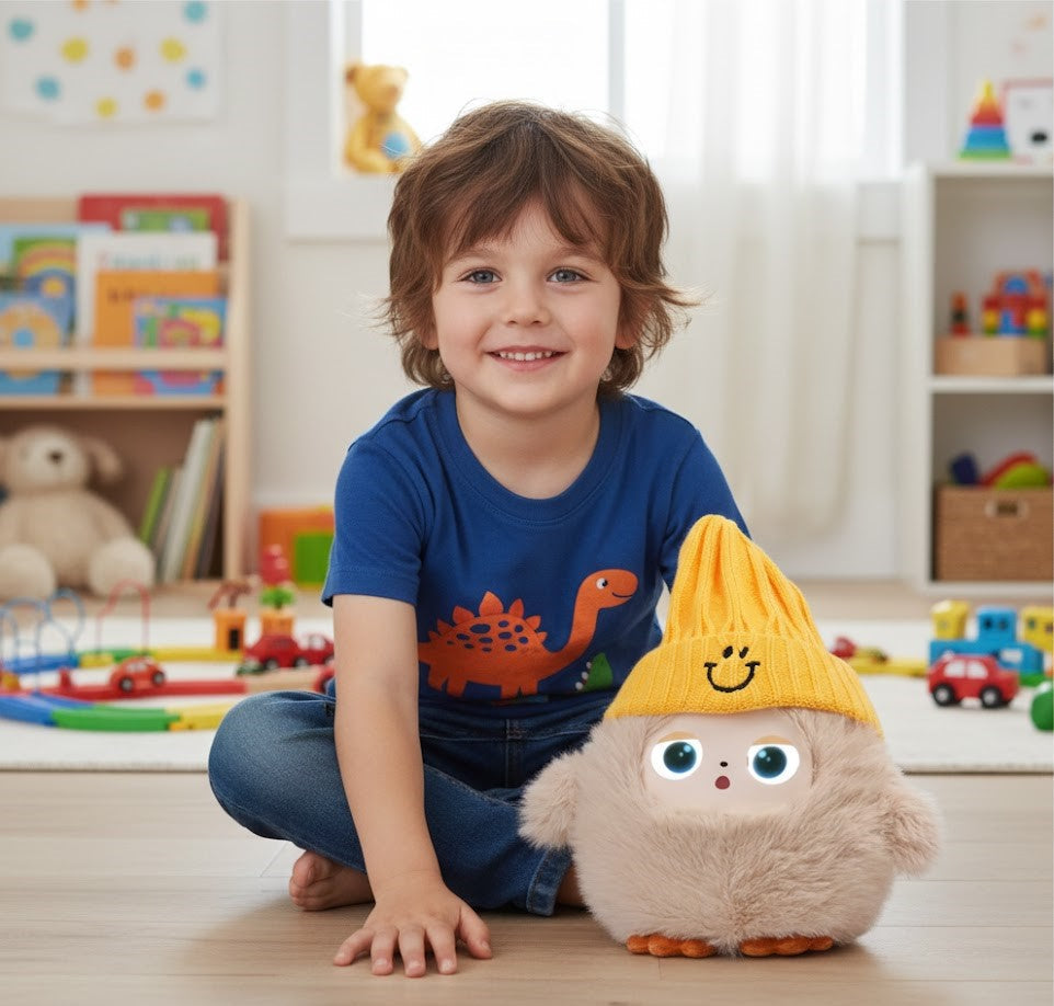 בובת AI אינטראקטיבית לילדים עם ילד במשחק חכם ומהנה