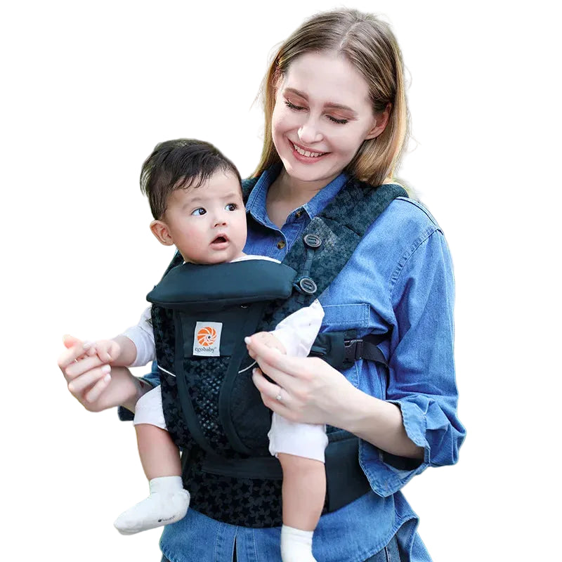 מנשא תינוק ארגונומי עם תמיכה מלאה לגב התינוק ולנוחות ההורה